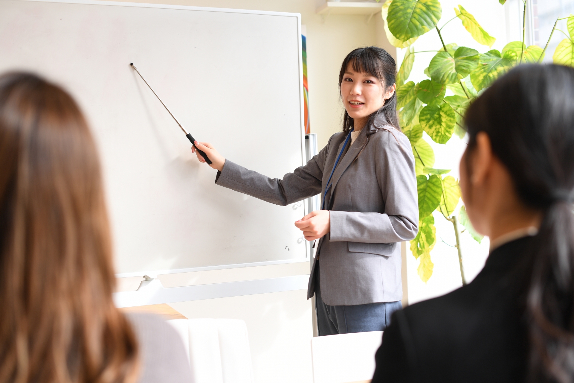 接客研修におすすめの内容 ～ 講演・研修・セミナーの違いとは？ ～