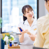 化粧品販売の接客に求められること　～ 顧客の視点から ～